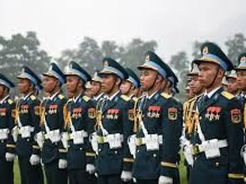 Đề xuất thay đổi cách tính tiền lương tháng để tính trợ cấp với sĩ quan nghỉ hưu trước hạn tuổi