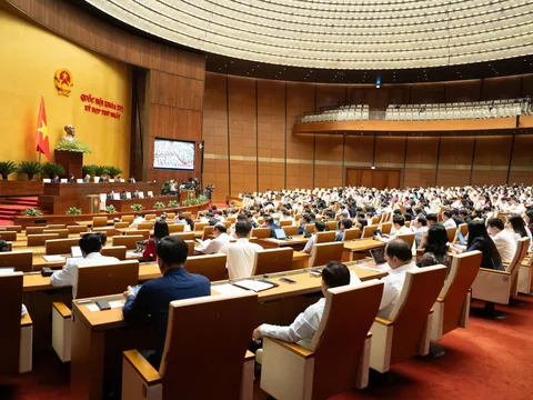 Đại biểu Quốc hội kiến nghị nâng mức lương cơ sở lên 2,65 - 2,7 triệu đồng/tháng