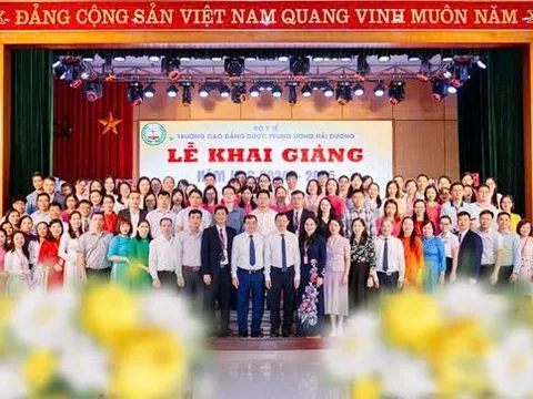 Đón đầu xu hướng nhân lực ngành Dược: Học đúng ngành, vững tương lai tại Trường Cao đẳng Dược Trung ương Hải Dương