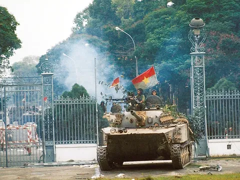 Kỷ niệm 51 năm thống nhất đất nước: Nhìn từ góc độ lịch sử quân sự và chiến lược quốc phòng