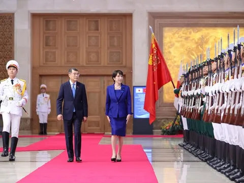 Thủ tướng Lê Minh Hưng chủ trì lễ đón chính thức Thủ tướng Nhật Bản Takaichi Sanae
