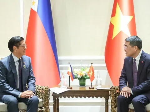 Thủ tướng Lê Minh Hưng hội kiến Tổng thống Philippines