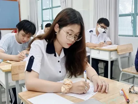 Tổ chức thi tốt nghiệp THPT và tuyển sinh đại học năm 2026 theo hướng giảm áp lực, giảm chi phí, giữ ổn định
