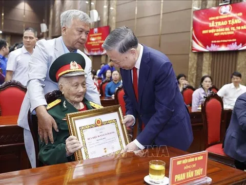Tổng Bí thư, Chủ tịch nước: Lý tưởng thì đều thống nhất - đó là phụng sự Tổ quốc, phục vụ Nhân dân