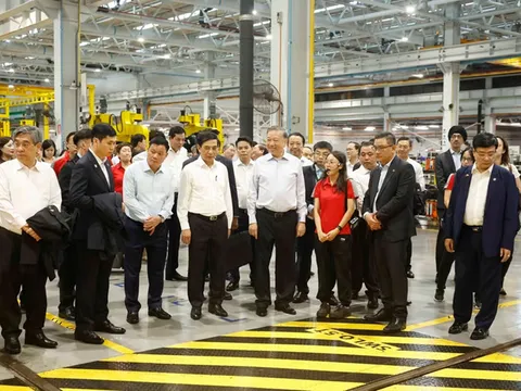 Tổng Bí thư, Chủ tịch nước Tô Lâm thăm các cơ sở công nghệ tại Singapore