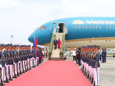 Tổng Bí thư, Chủ tịch nước Tô Lâm và Phu nhân đến thủ đô Manila thăm cấp Nhà nước Cộng hòa Philippines