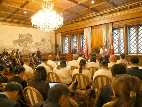 Tổng Bí thư, Chủ tịch nước Tô Lâm và Tổng thống Philippines gặp gỡ báo chí