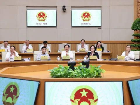 Tiếp cận trực diện các vấn đề, xây dựng các kịch bản điều hành tăng trưởng kinh tế chi tiết hơn nữa