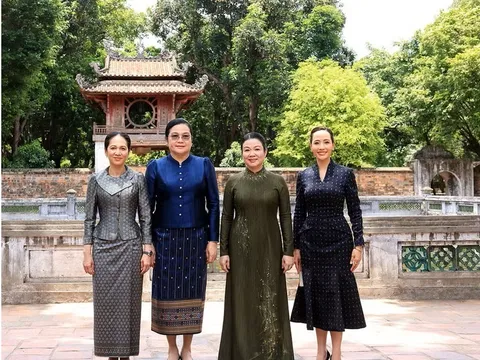 Phu nhân Thủ tướng Lê Minh Hưng cùng Phu nhân Thủ tướng các nước Lào, Campuchia, Thái Lan tham gia hoạt động giao lưu văn hóa