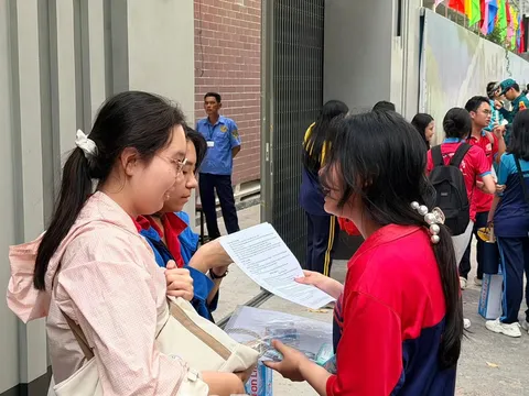 Đề thi Văn tốt nghiệp THPT 2026 mang đậm hơi thở công nghệ và dấu ấn hội nhập