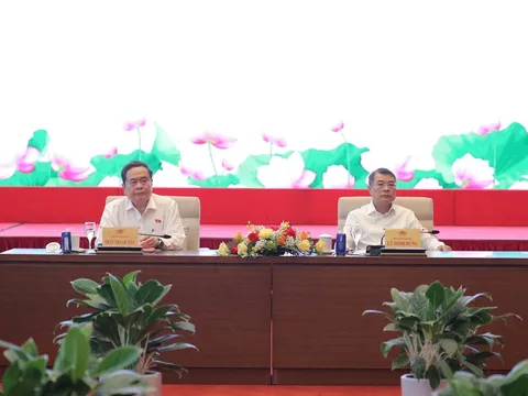 Thủ tướng Chính phủ và Chủ tịch Quốc hội gặp mặt lãnh đạo các cơ quan báo chí