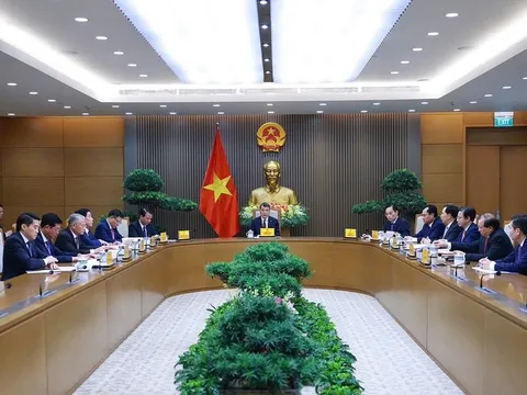 Thủ tướng Lê Minh Hưng điện đàm với Thủ tướng Trung Quốc Lý Cường