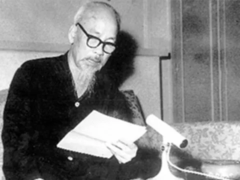 Kỷ niệm 60 năm Ngày Chủ tịch Hồ Chí Minh ra Lời kêu gọi đồng bào và chiến sĩ cả nước: Không có gì quý hơn độc lập, tự do