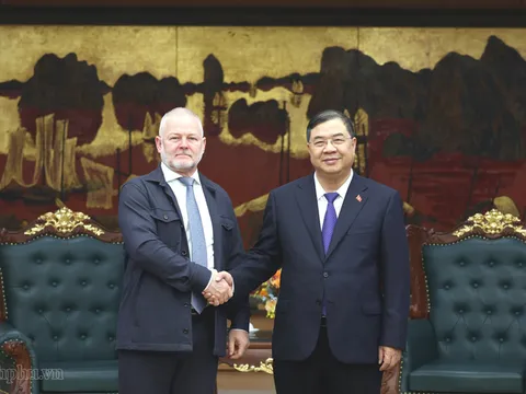 Phó Thủ tướng Thường trực Phạm Gia Túc tiếp lãnh đạo Tập đoàn năng lượng RusHydro