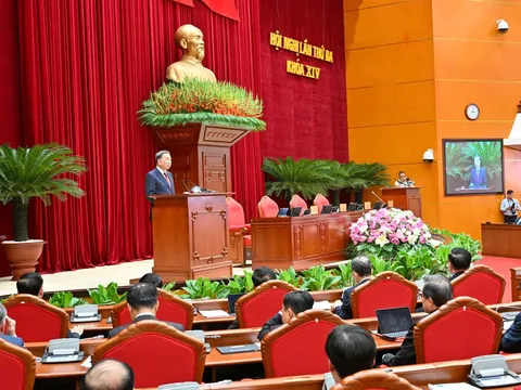 Tổng Bí thư, Chủ tịch nước phát biểu bế mạc Hội nghị Trung ương 3: Lấy Nhân dân và con người làm mục tiêu cao nhất