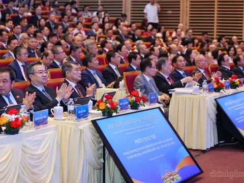Thủ tướng Lê Minh Hưng: Huy động các nguồn lực bên ngoài, mở rộng thị trường phục vụ phát triển đất nước
