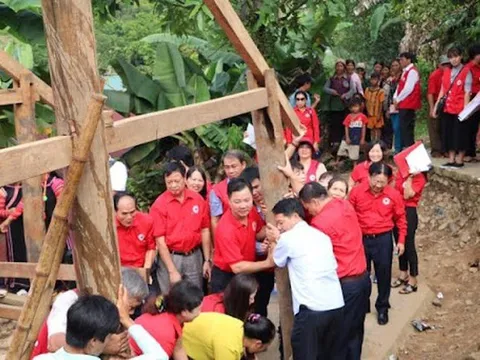 Bộ Chính trị: Giải thể hội quần chúng hoạt động kém hiệu quả, không đúng tôn chỉ