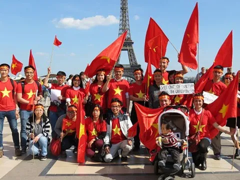 Nghị quyết số 23: Phát huy hiệu quả nguồn lực người Việt Nam ở nước ngoài phục vụ phát triển nhanh và bền vững