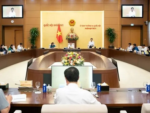 Ủy ban Thường vụ Quốc hội ban hành các nghị quyết về công tác nhân sự, tổ chức