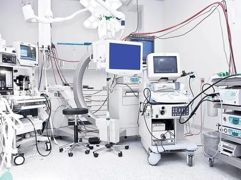 Phó Thủ tướng Phạm Thị Thanh Trà: Minh bạch về giá, giảm trung gian, hoàn thiện khung pháp lý về trang thiết bị y tế