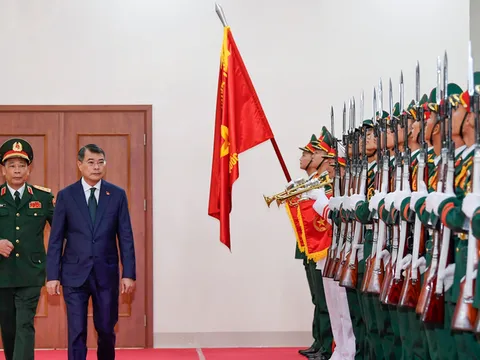 Thủ tướng Lê Minh Hưng: Phải chuẩn bị khả năng ứng phó với những tình huống chưa có tiền lệ về quân sự - quốc phòng