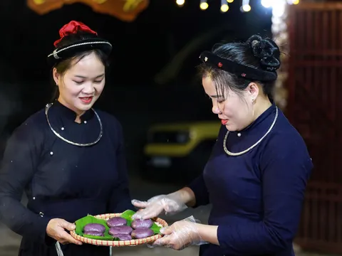 Sắc tím trên bản Pác Ngòi