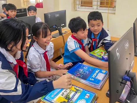 Chạm sóng giữa đại ngàn