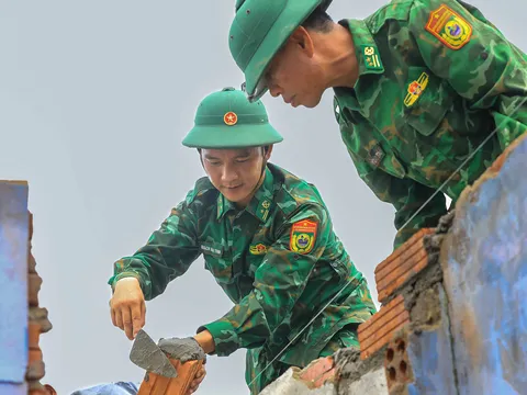 Bộ đội Đồn Biên phòng xây mái ấm ở Thăng An