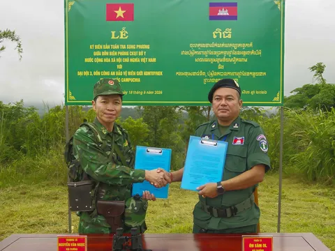 Tăng cường phối hợp tuần tra song phương tuyến biên giới