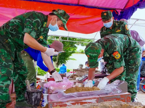 Xuyên Quốc Khánh, tìm lại đồng đội