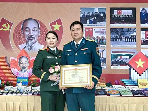 Hậu phương vững chắc, bầu trời bình yên