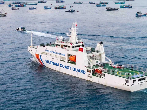 Dấu chân trên sóng
