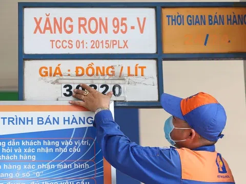 Giá xăng tăng vượt 30.500 đồng/lít, lập kỷ lục mới