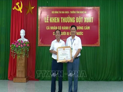 Bí thư phường quên mình cứu các cháu nhỏ đuối nước