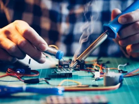 Thu nhập khá, lại dễ thăng tiến như ngành Điện