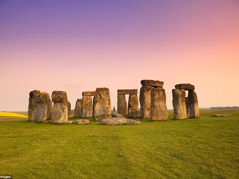 Tiết lộ bất ngờ về hiện trạng vòng tròn đá Stonehenge nổi tiếng