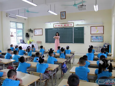 Cấp bách tăng lương, phụ cấp ưu đãi cho giáo viên