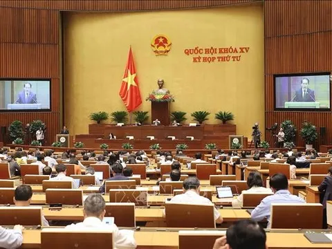 Quốc hội quyết nghị tăng lương cơ sở lên 1,8 triệu đồng từ 1/7/2023