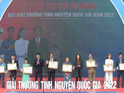 Trao tặng giải thưởng Tình nguyện quốc gia năm 2022 cho 19 cá nhân, tập thể