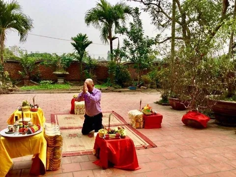 Nên cúng rằm tháng Giêng trong nhà hay ngoài trời?