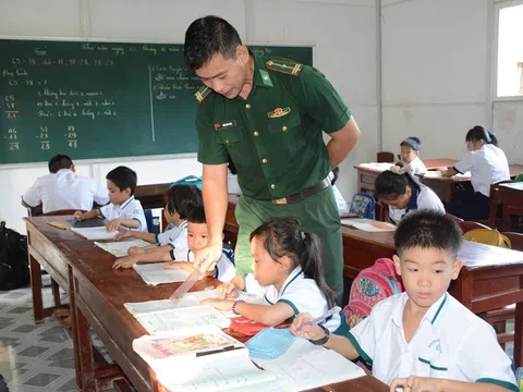 Thầy giáo nơi đảo xa