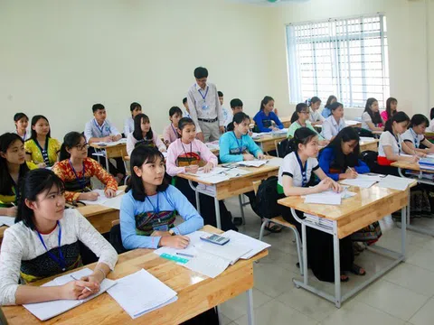 Học sinh dân tộc thiểu số rất ít người được tuyển thẳng vào trường phổ thông dân tộc nội trú