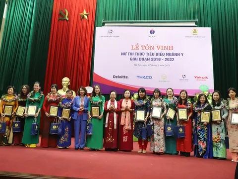 Tôn vinh 51 nữ trí thức tiêu biểu ngành y giai đoạn 2019-2022