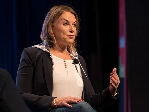 Esther Perel - chuyên gia tâm lý học nổi danh toàn cầu