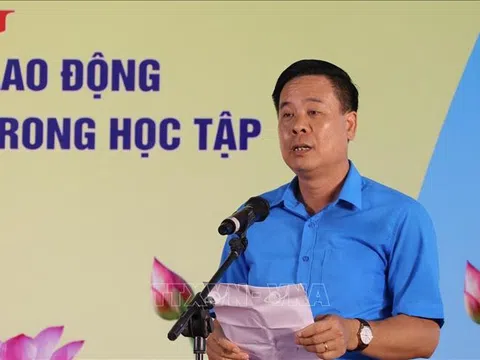 Ninh Bình: Biểu dương 256 học sinh có hoàn cảnh khó khăn