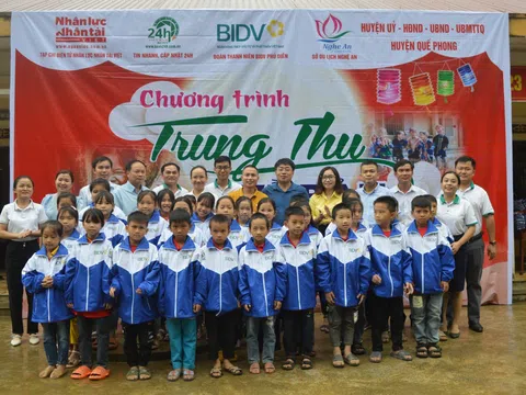 Trung thu đến sớm với học sinh vùng cao Quế Phong, Nghệ An