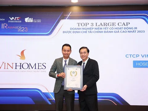 Vinh danh Vinhomes “Top 3 doanh nghiệp niêm yết có hoạt động quan hệ nhà đầu tư tốt nhất năm 2023”