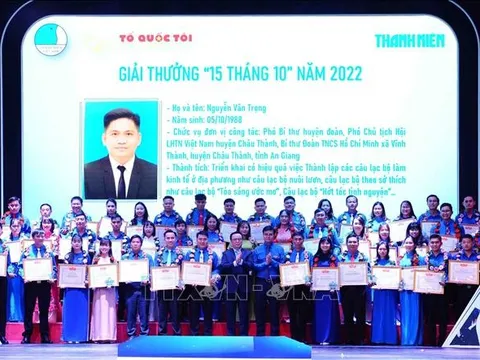 82 cán bộ thanh niên xuất sắc được trao Giải thưởng '15 tháng 10'