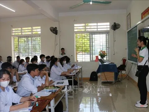 Khắc phục bất cập trong dạy học Chương trình tiếng Anh tăng cường