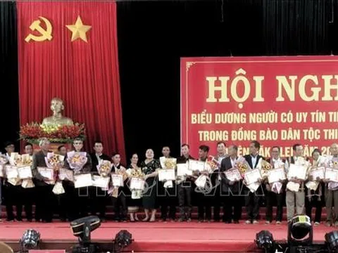 Tôn vinh người có uy tín cộng đồng dân tộc thiểu số tại biên giới